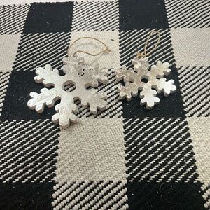 Elegant Silver Snowflake Ornaments
